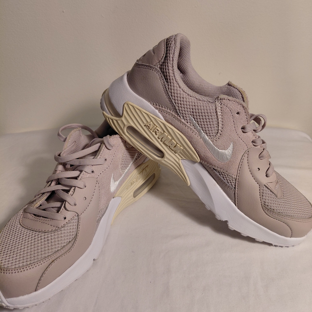 Nike Women's Sneakers - Beige and White